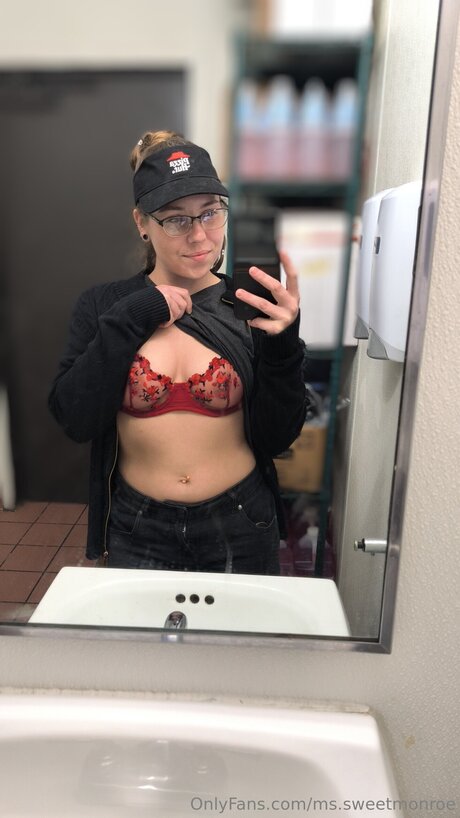 Ms Sweetmonroe nudes pornstar images