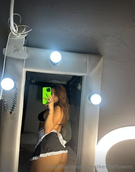 Emmalikestheflowers nudes star gallery