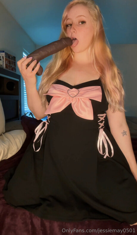 mature asian onlyfans naked photos