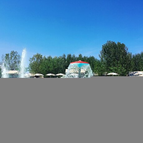 Bandwmanu naked model photos