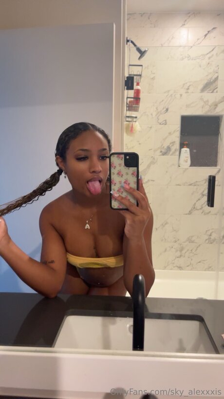 Sky Alexxxis pornstar high quality photos