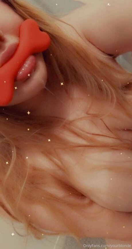 Yourblonde art model picture