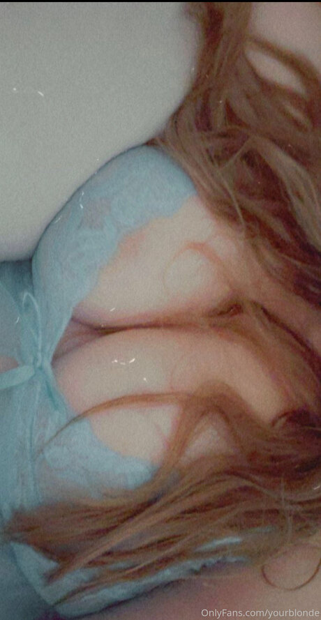 Yourblonde exclusive star pictures