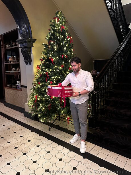 Curly Brown Hairdude model sexy images