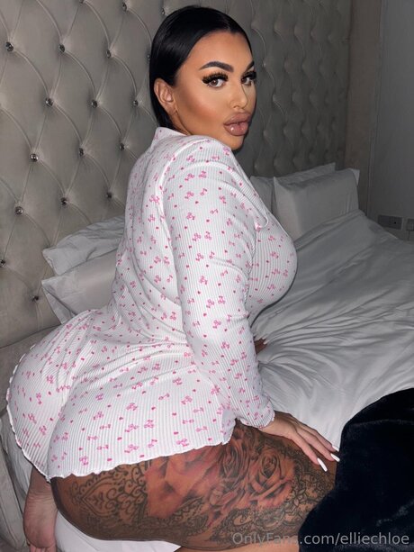 Elliechloe pornstar perfect pic