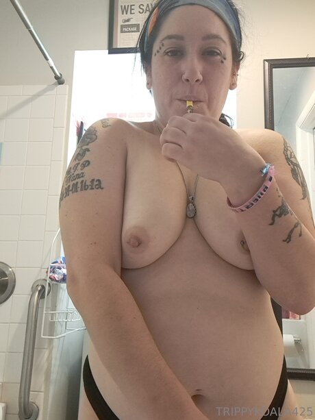 Trippykoala425 hot pornstar pictures