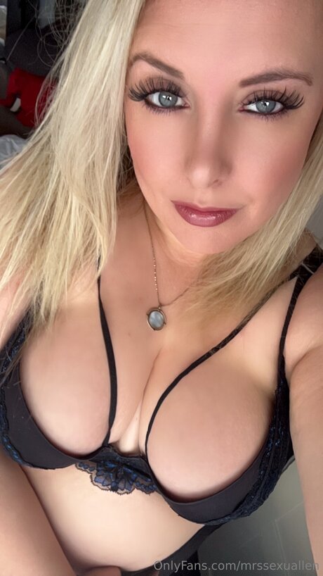Mrssexuallen pornstar perfect image