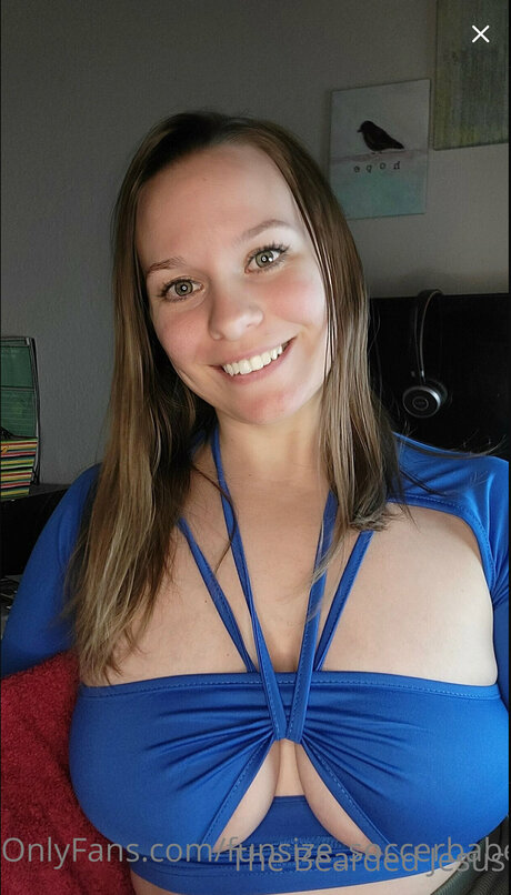 Beardedjesus sexy star pic