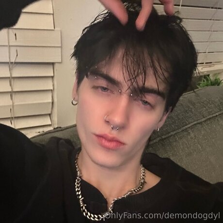 Demondogdyl nude actress images