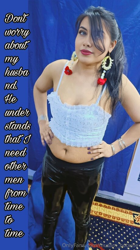 Muslim Hotwife perfect model gallery