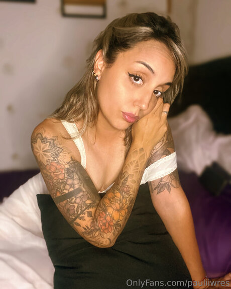 Pauliiwres hd pornstar pictures