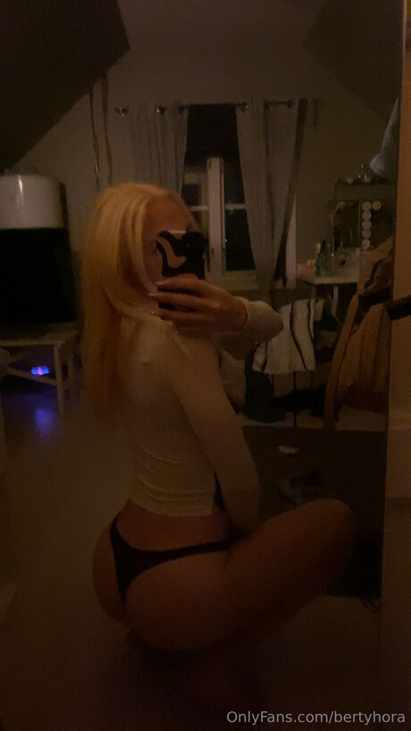 Bertyhora nudes pornstar pic