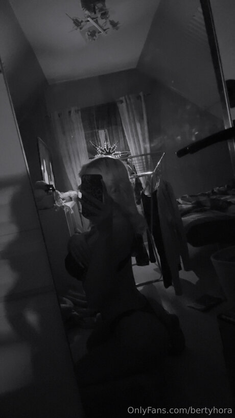 Bertyhora exclusive actress galleries