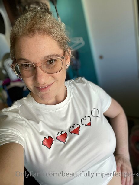 Beautifullyimperfectgeek art actress img