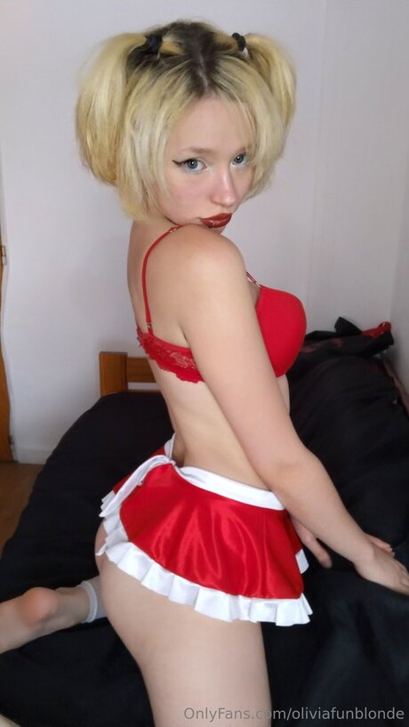 Oliviafunblonde star erotic galleries