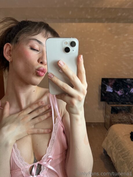 Tunena1 star hot pictures