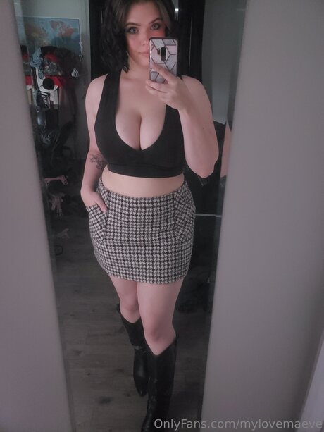 Mylovemaeve model beautiful images