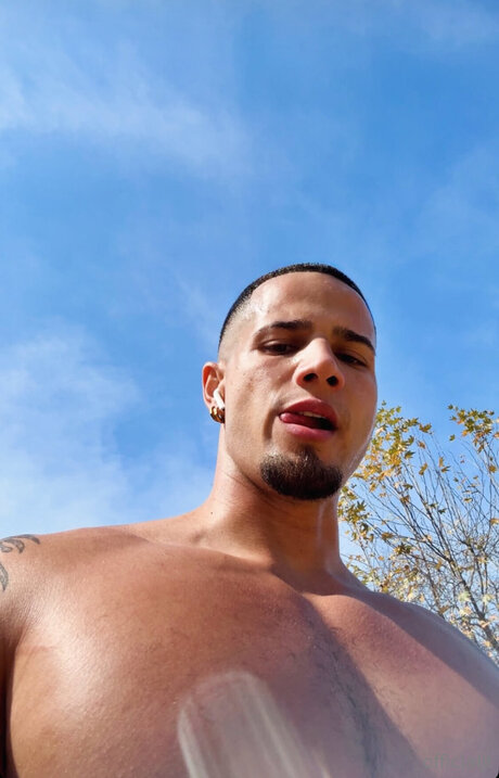 Officialjt hot model photo