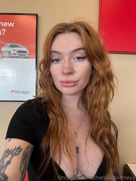 Thankscourtneyy pornstar sex photo