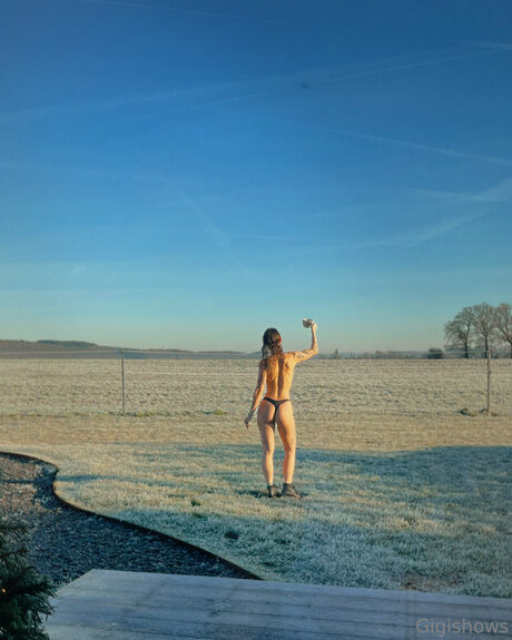 Gigi Shows pornstar nudes galleries