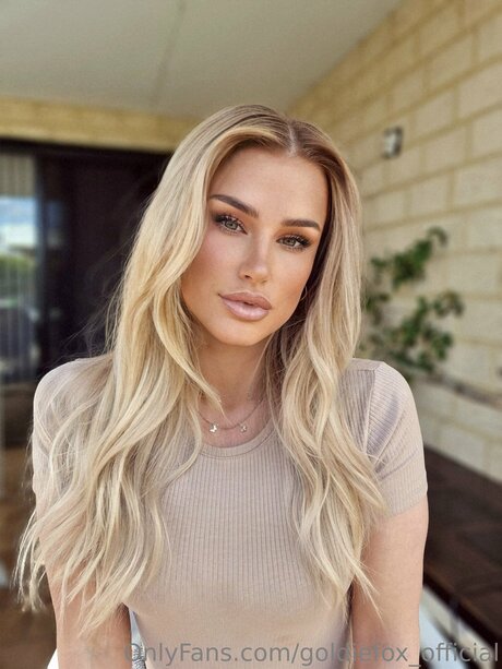 Goldiefox Official top pornstar pictures