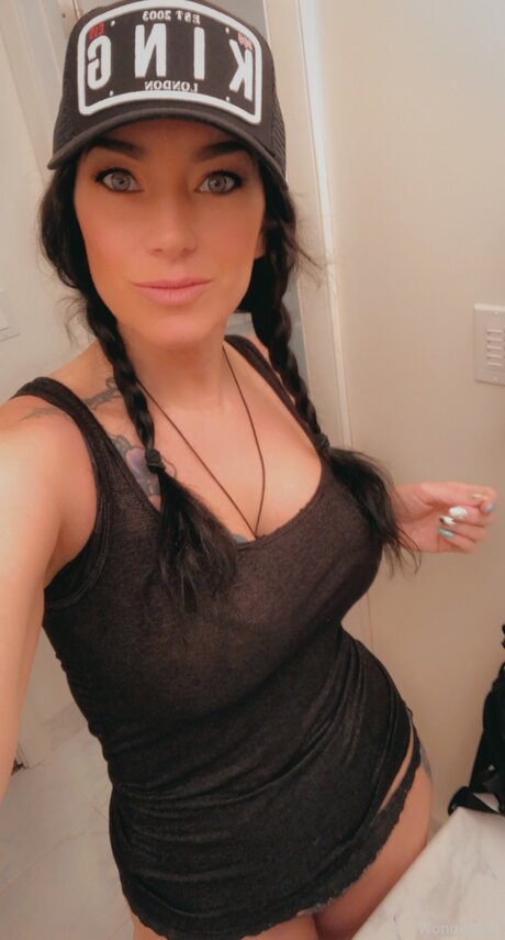 Wondergilf pornstar sex pic