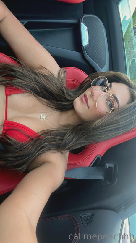 Callmepeachhh nude star archive