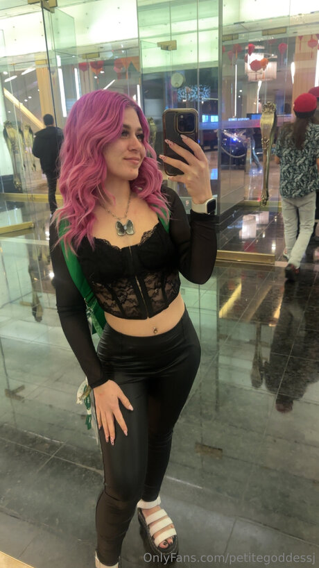 Petitegoddessj pretty actress photos