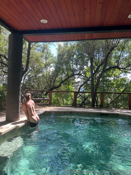 Coltonstravels top actress pictures