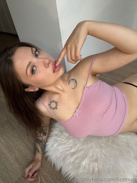 Lizzmurr perfect actress img