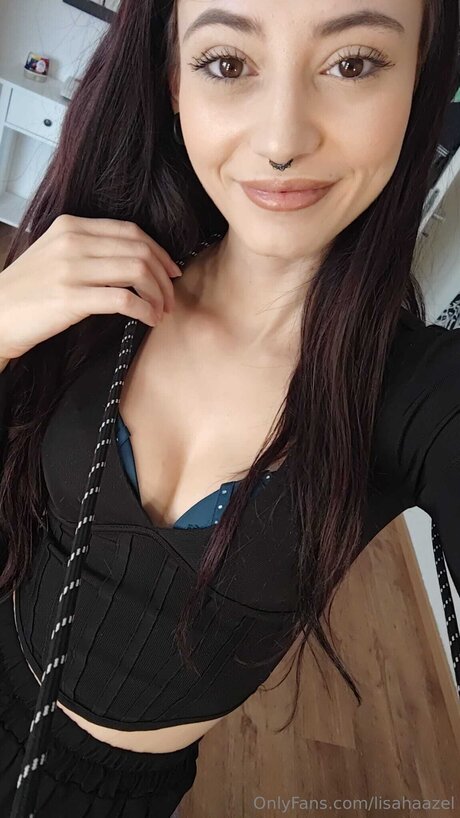 Lisahaazel star perfect photos