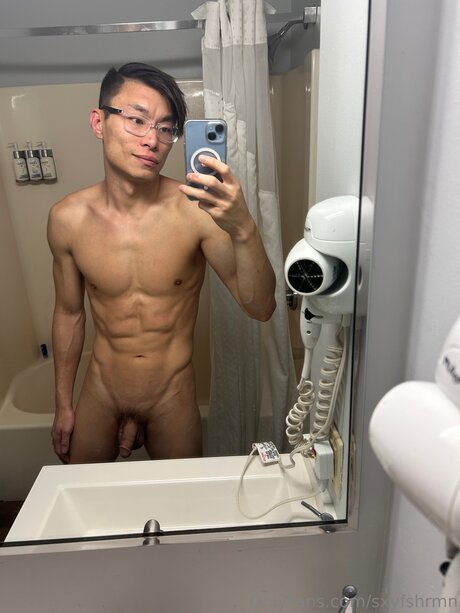 Sxyfshrmn naked actress pics