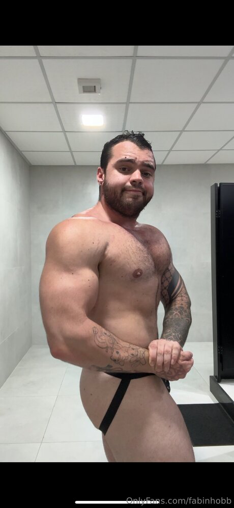 Fabinhobb model top photos