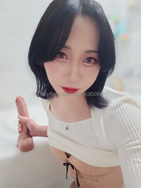 Yuricd0088 beautiful actress pic