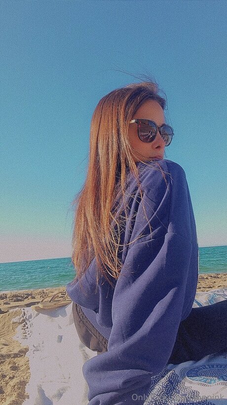 Cccbeliw model free images