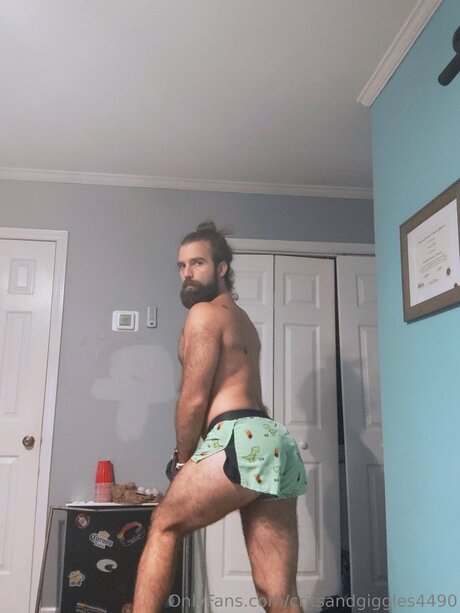 Critsandgiggles4490 adult actress photos