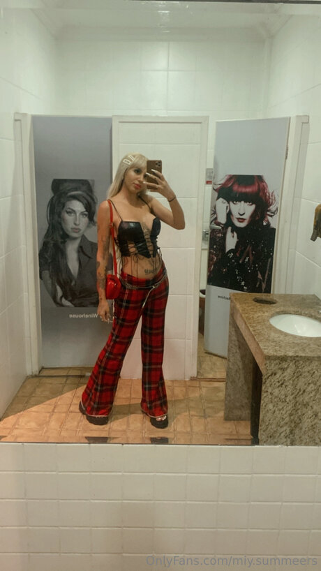 Miy Summeers sex pornstar images