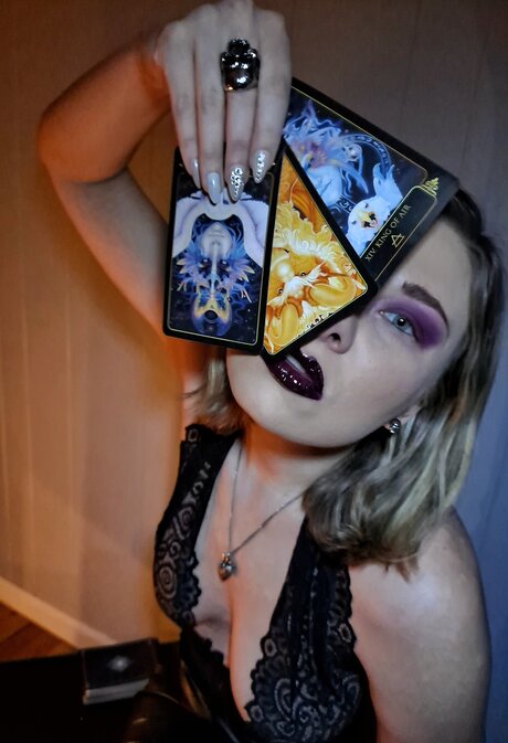 Brttnyblntn92 art model photo