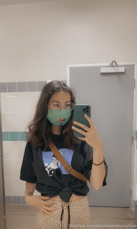 Bluedreambunnyfree pornstar erotic picture