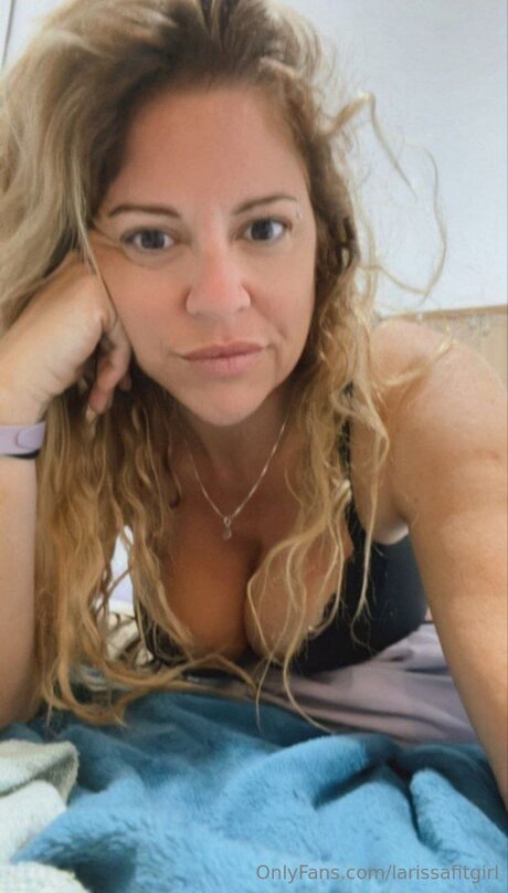 Larissafitgirl naked model pics