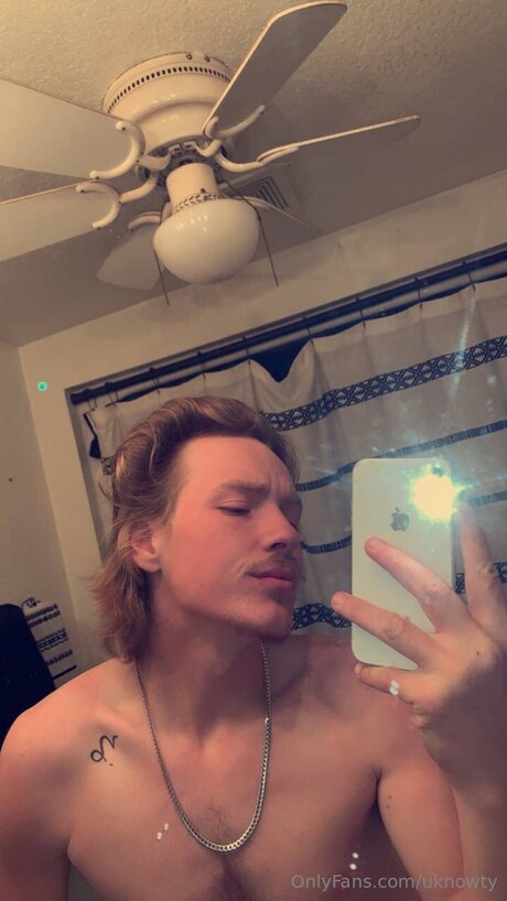 Uknowty star nude archive