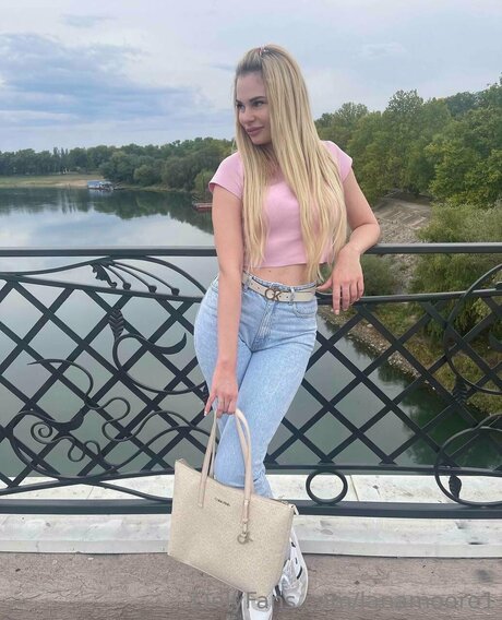 Lanamoore1 star erotic photo