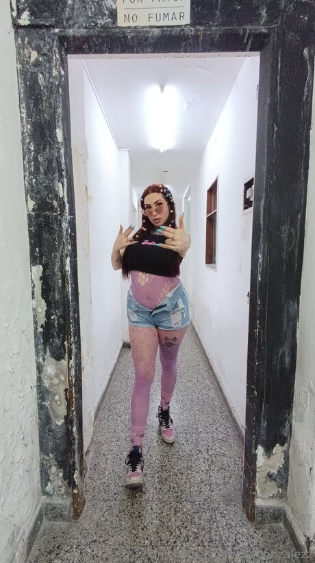 Rosagonzalezz perfect model picture