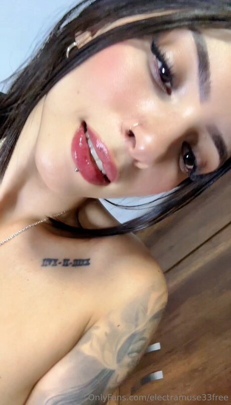 Electramuse33free nude pornstar pictures