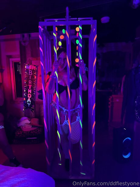 teen deepthroat onlyfans art naked photo