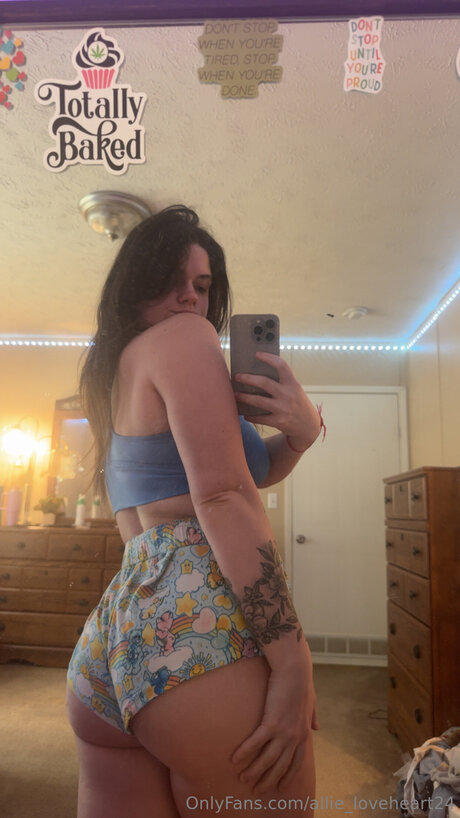 Allie Loveheart24 star adult archive