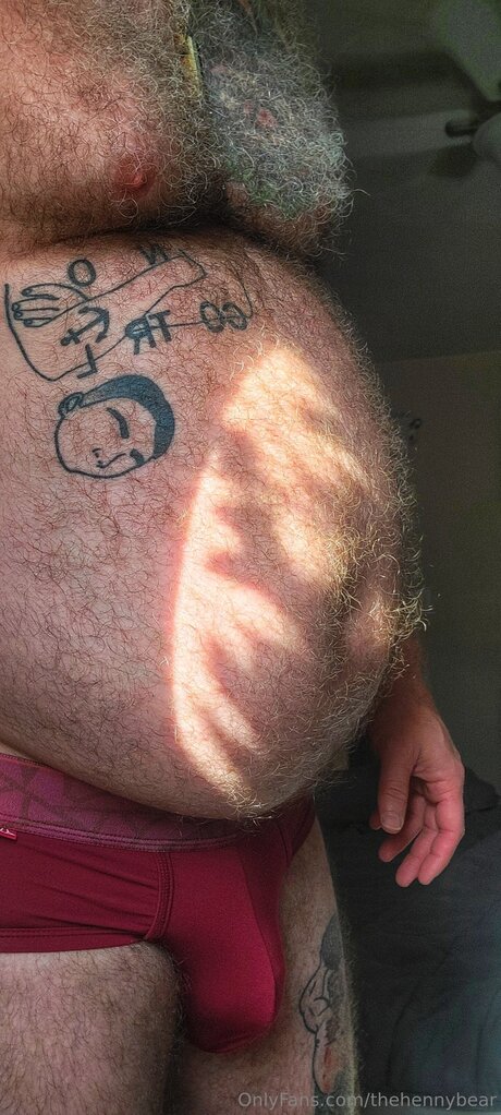 Thehennybear porn star pic