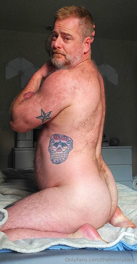 Thehennybear art star img