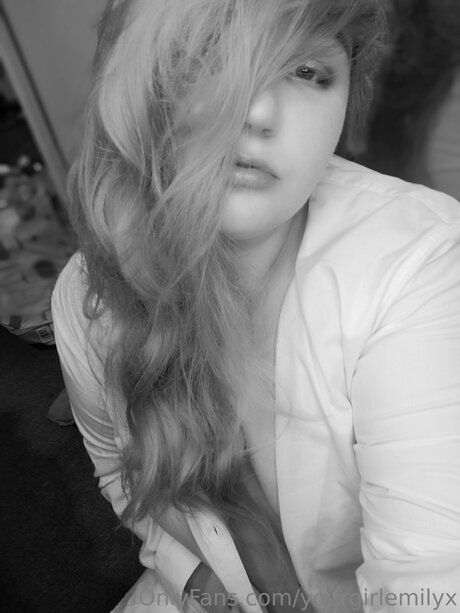 Yourgirlemilyx model pictures
