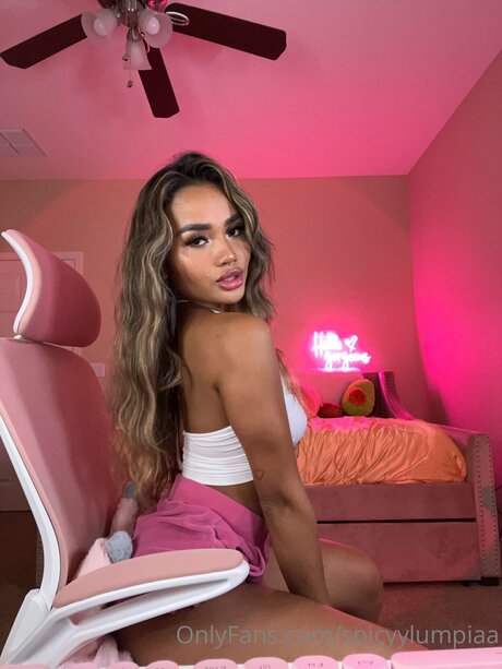 Spicyylumpiaa model sexy images